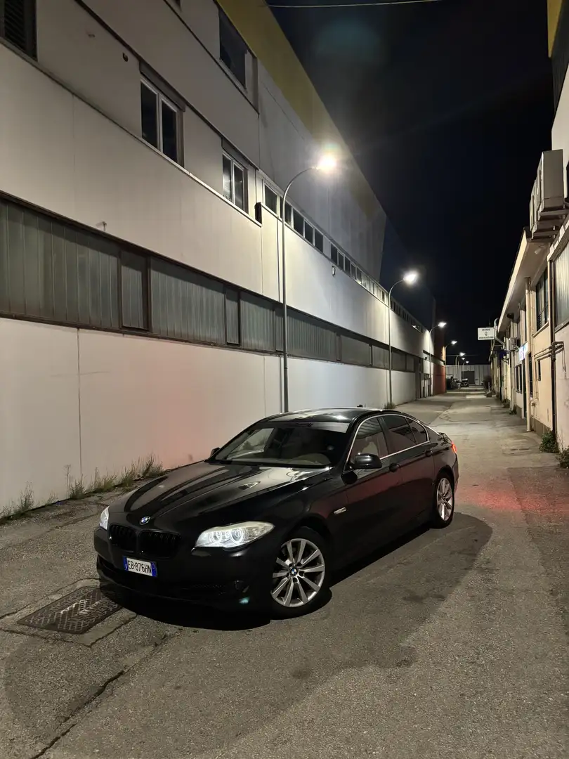 BMW 523 523i Futura - 1