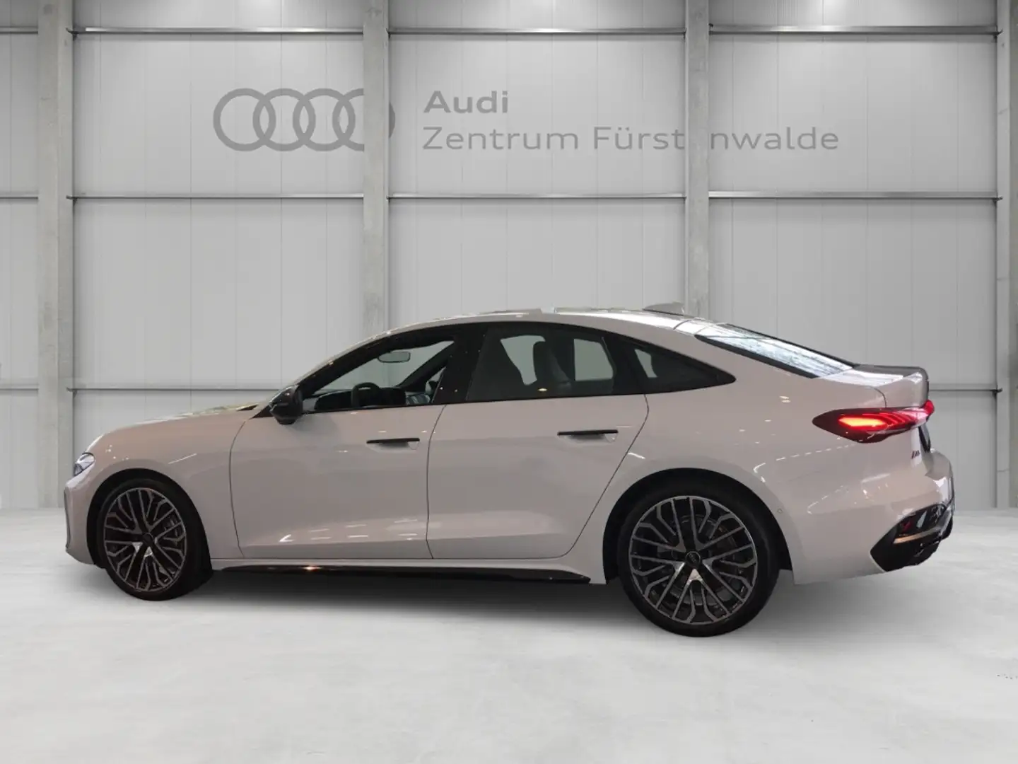 Audi A5 Limousine 45 TFSI S tronic quattro edition one+Tec Weiß - 2