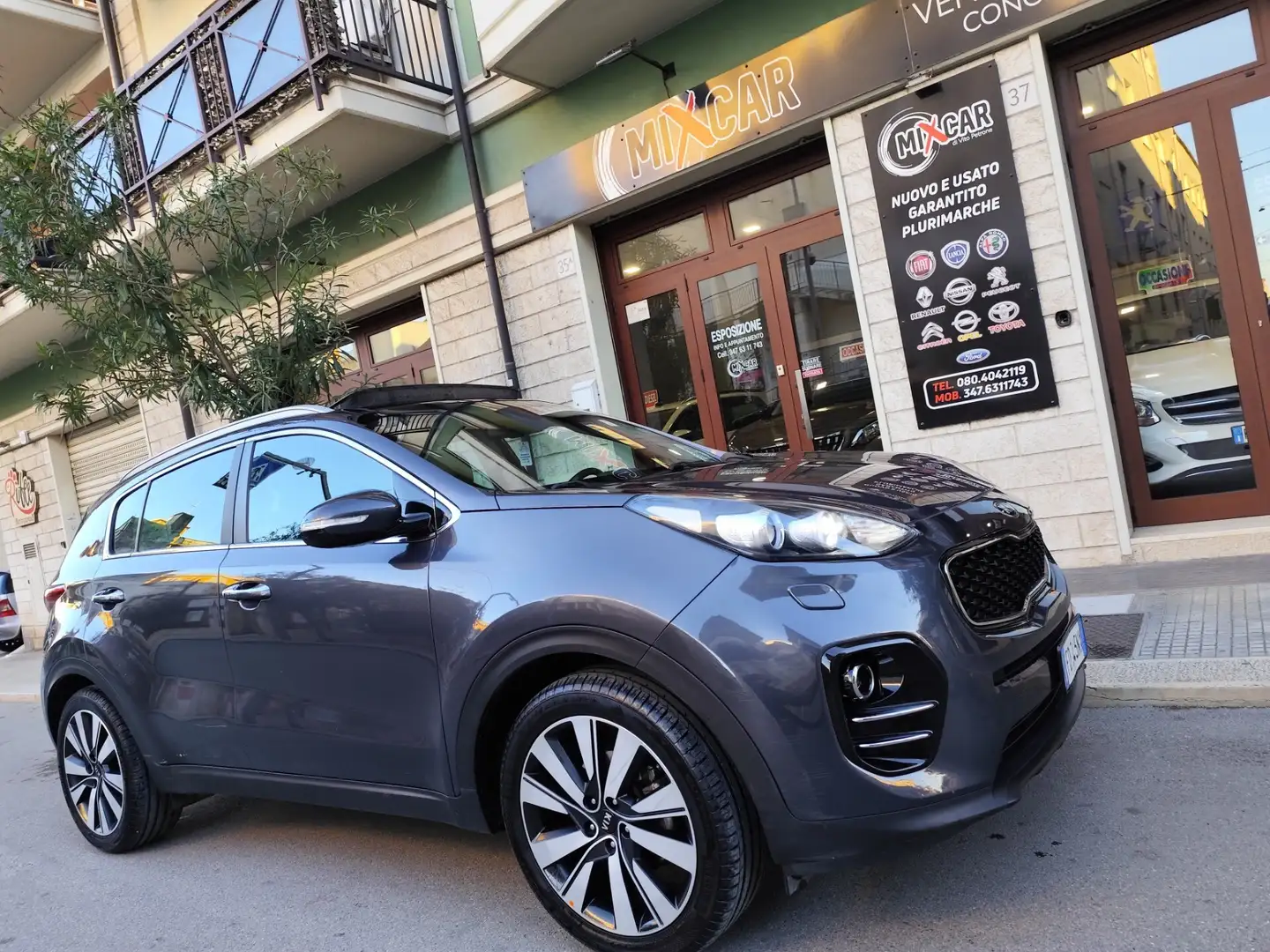 Kia Sportage Sportage 1.7 CRDI 115CV 2WD TETTO PELLE Grigio - 1