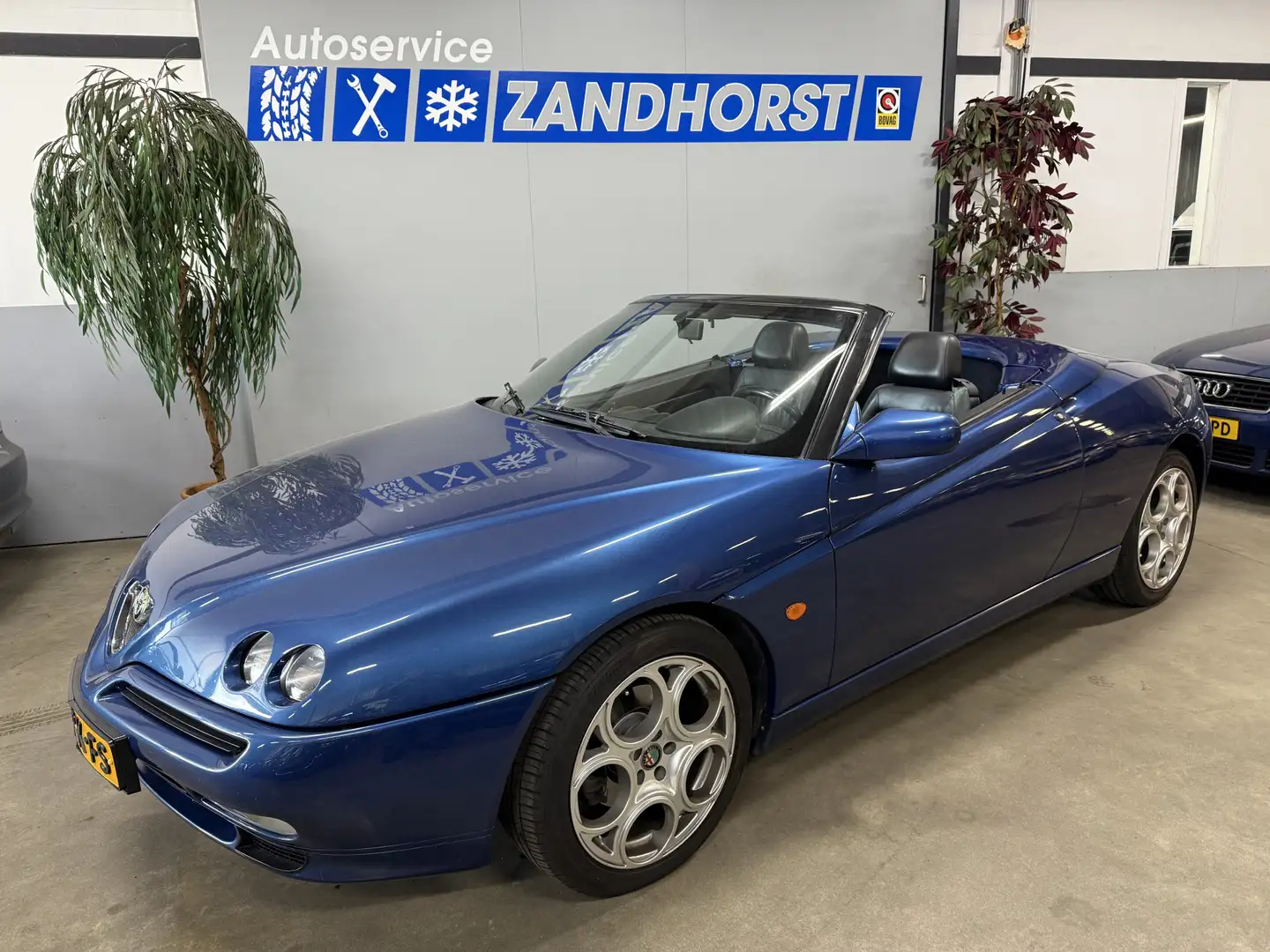 Alfa Romeo Spider 2.0-16V T.Spark L Azul - 1