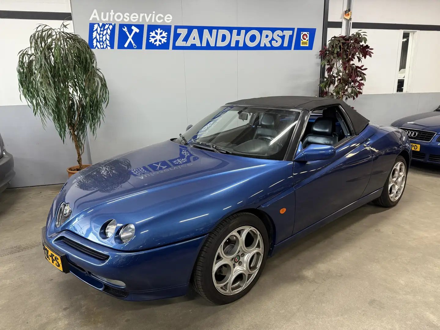 Alfa Romeo Spider 2.0-16V T.Spark L Blauw - 2