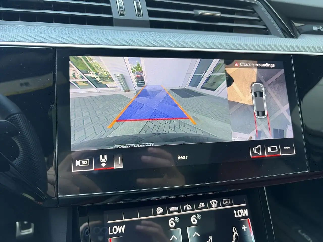 Audi SQ8 e-tron fotografie Audi SQ8 e-tron