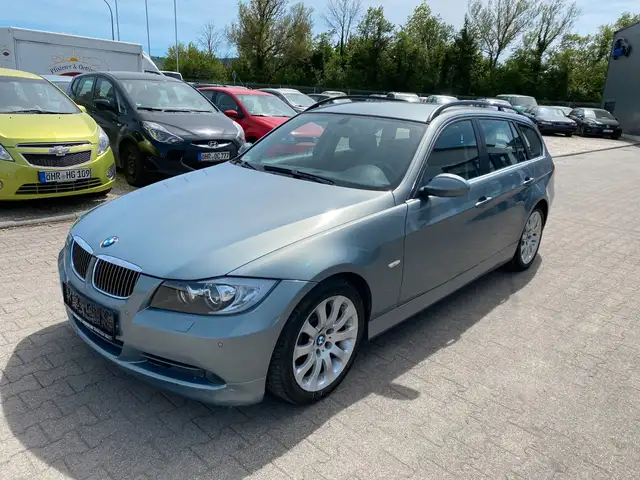 BMW 330 i Touring