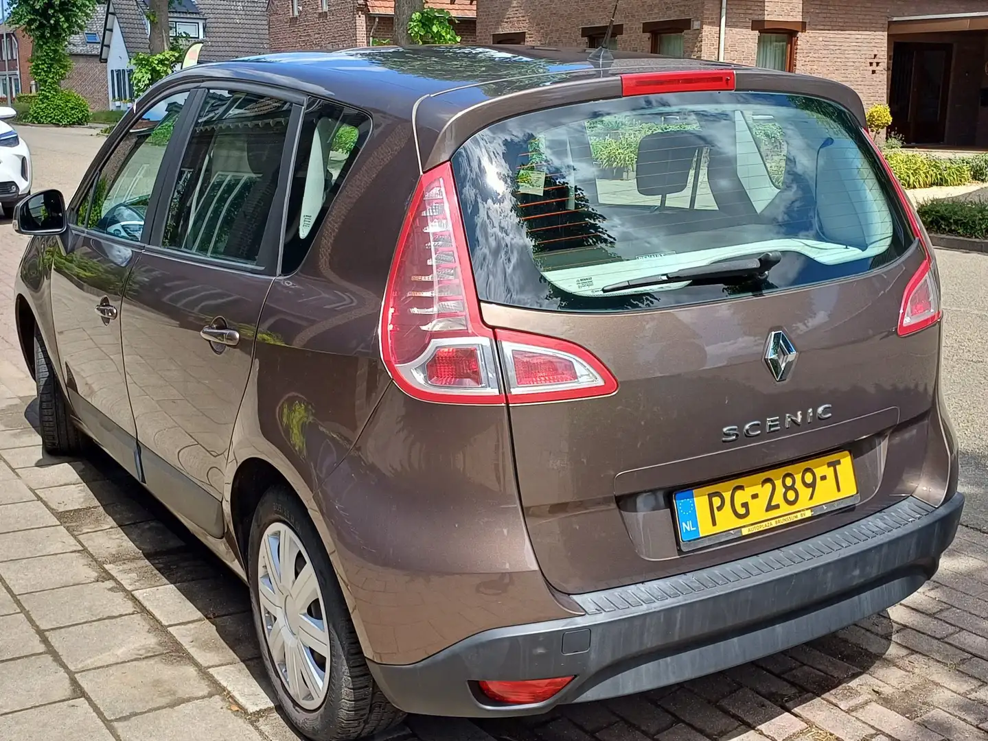 Renault Scenic Scenic 1.6 Authentique Bruin - 2