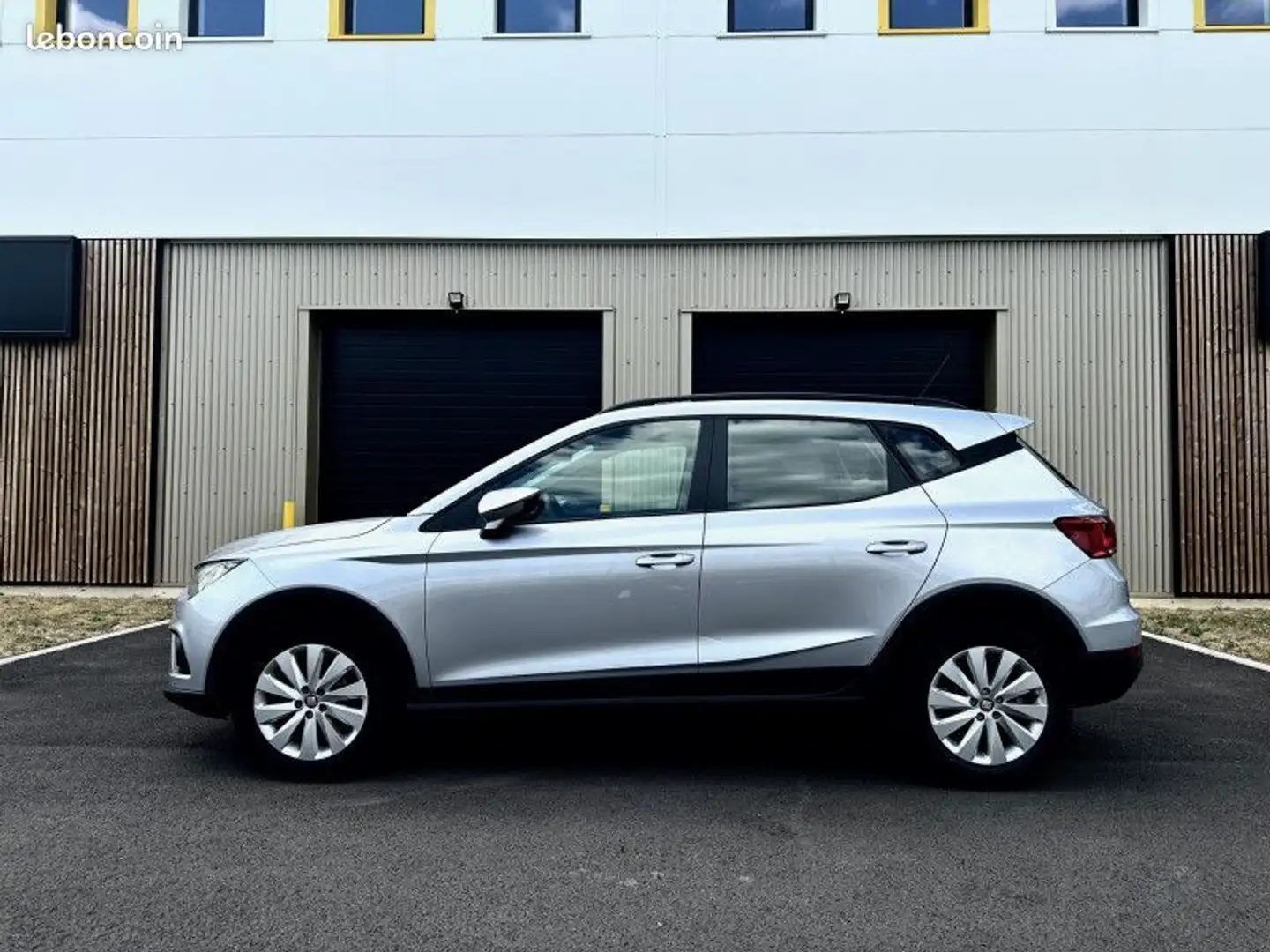 SEAT Arona 1.0 ECOTSI 115CH STYLE GRATUITE Gris - 2