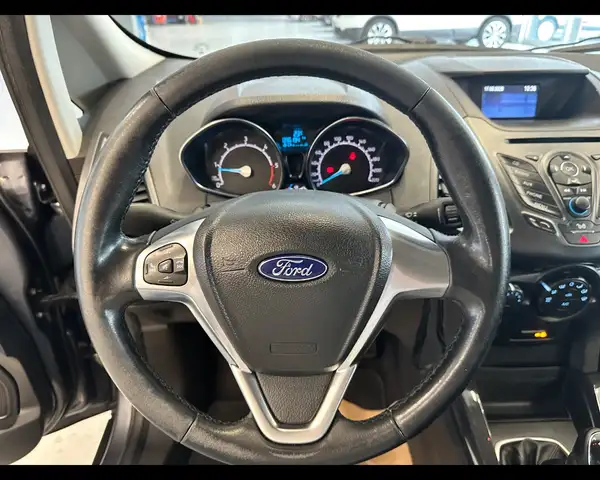 Ford Ecosport view 10