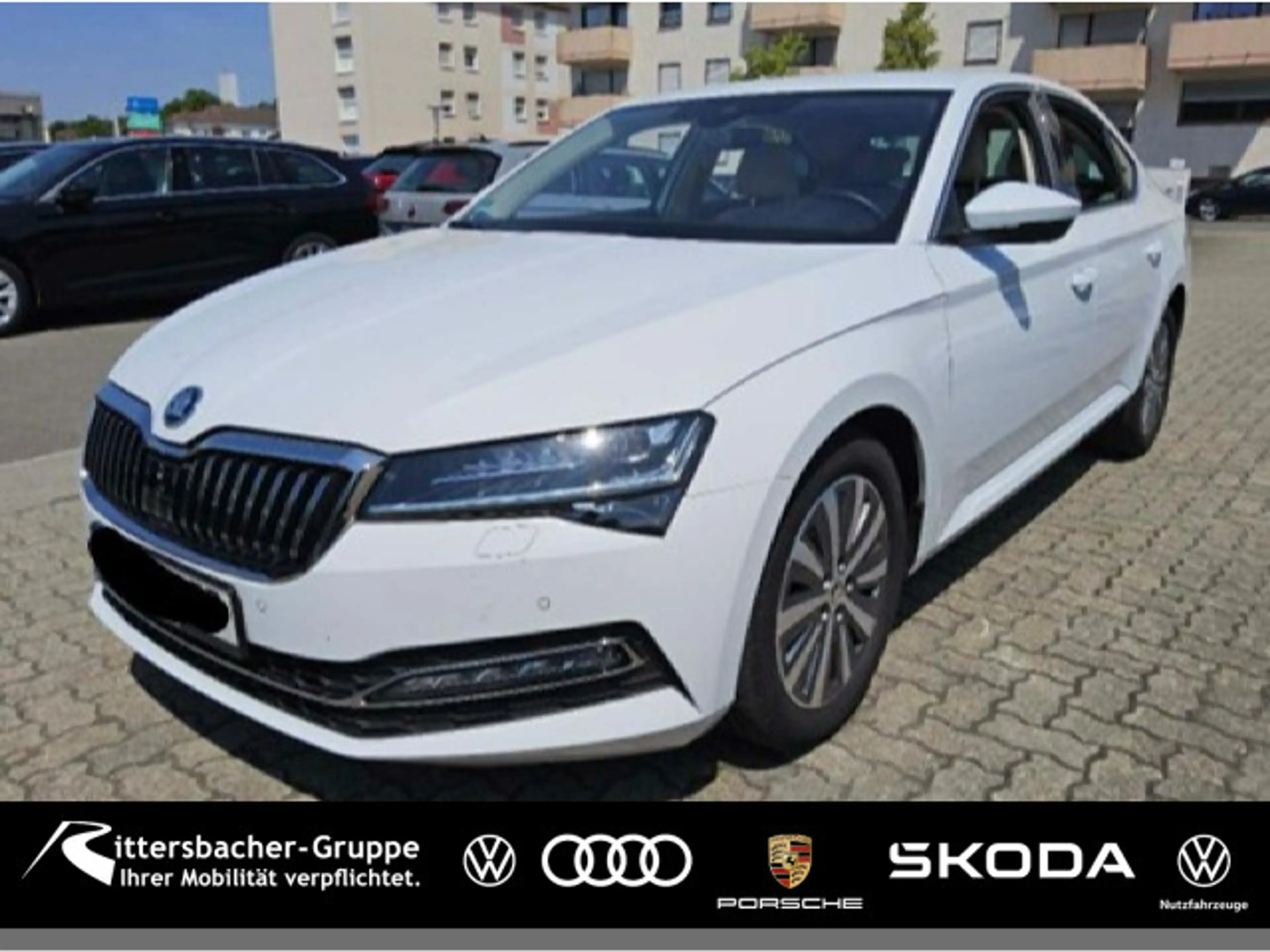Skoda Superb 2.0 TDI Style DSG AHK Rückfahrkamera NAVI