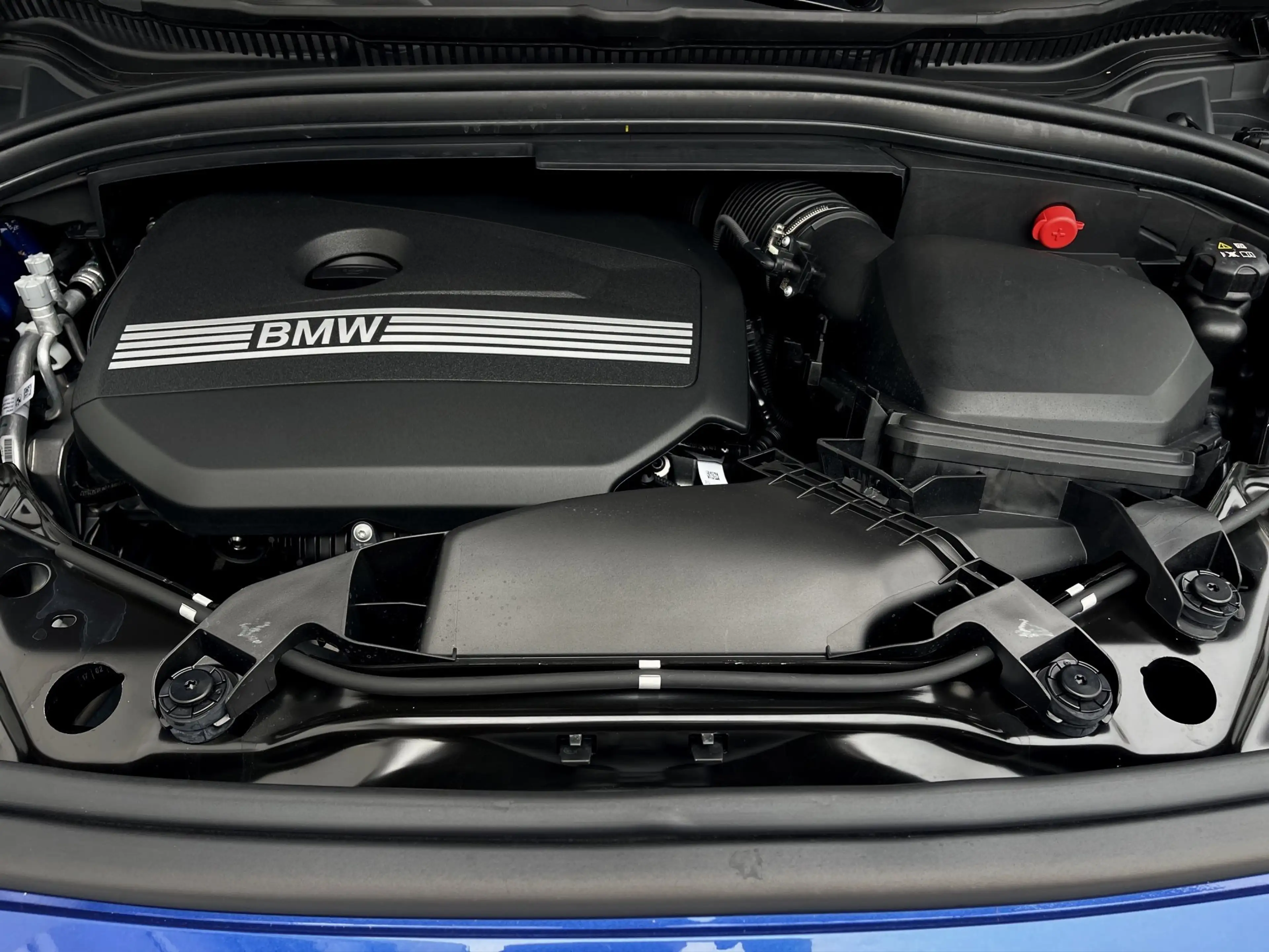 BMW 220 i Active Tourer — photo 15