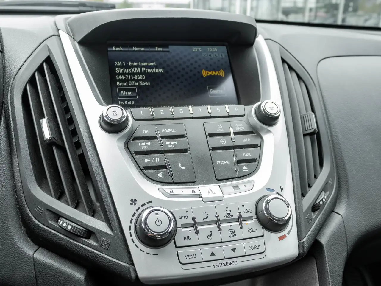 Chevrolet Equinox снимка Chevrolet Equinox
