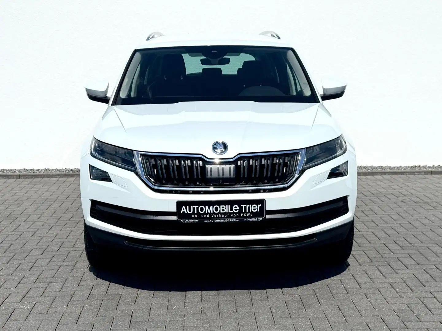 Skoda Kodiaq 2.0 TSI DSG 4x4 /NAVI/LED/ACC/AHK/360CAM/ Weiß - 2