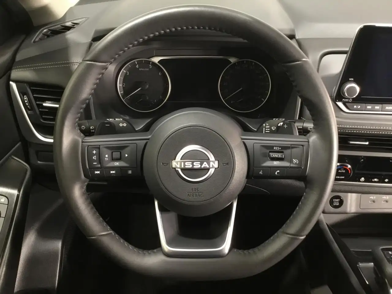 Nissan Rogue photo Nissan Rogue