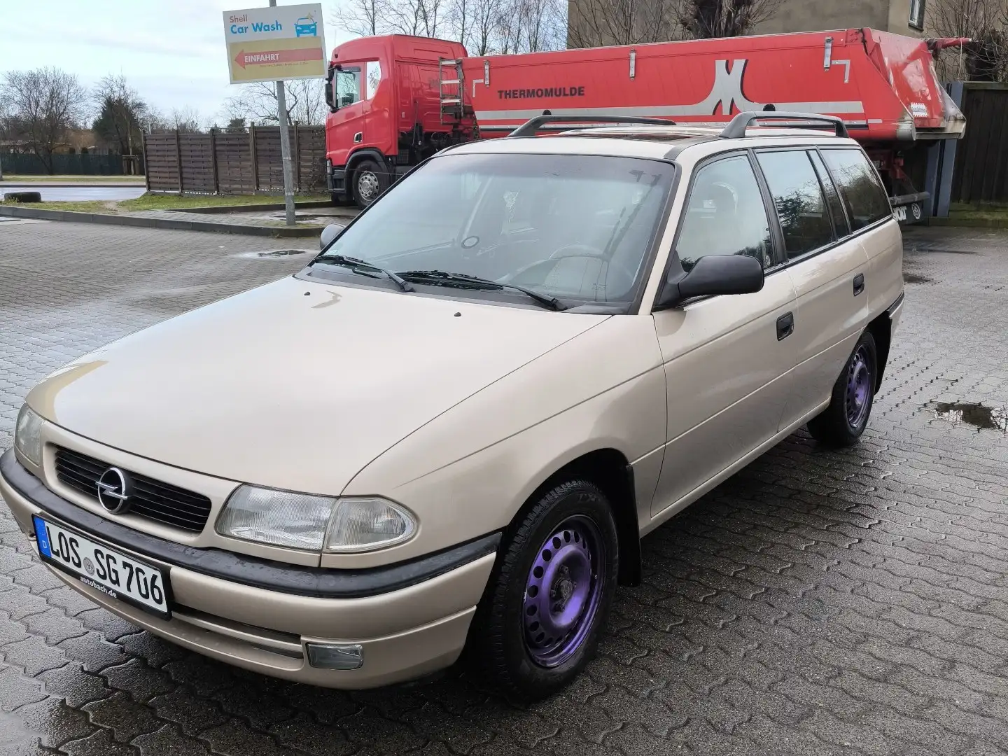 Opel Astra Caravan 1.6i Золотий - 2