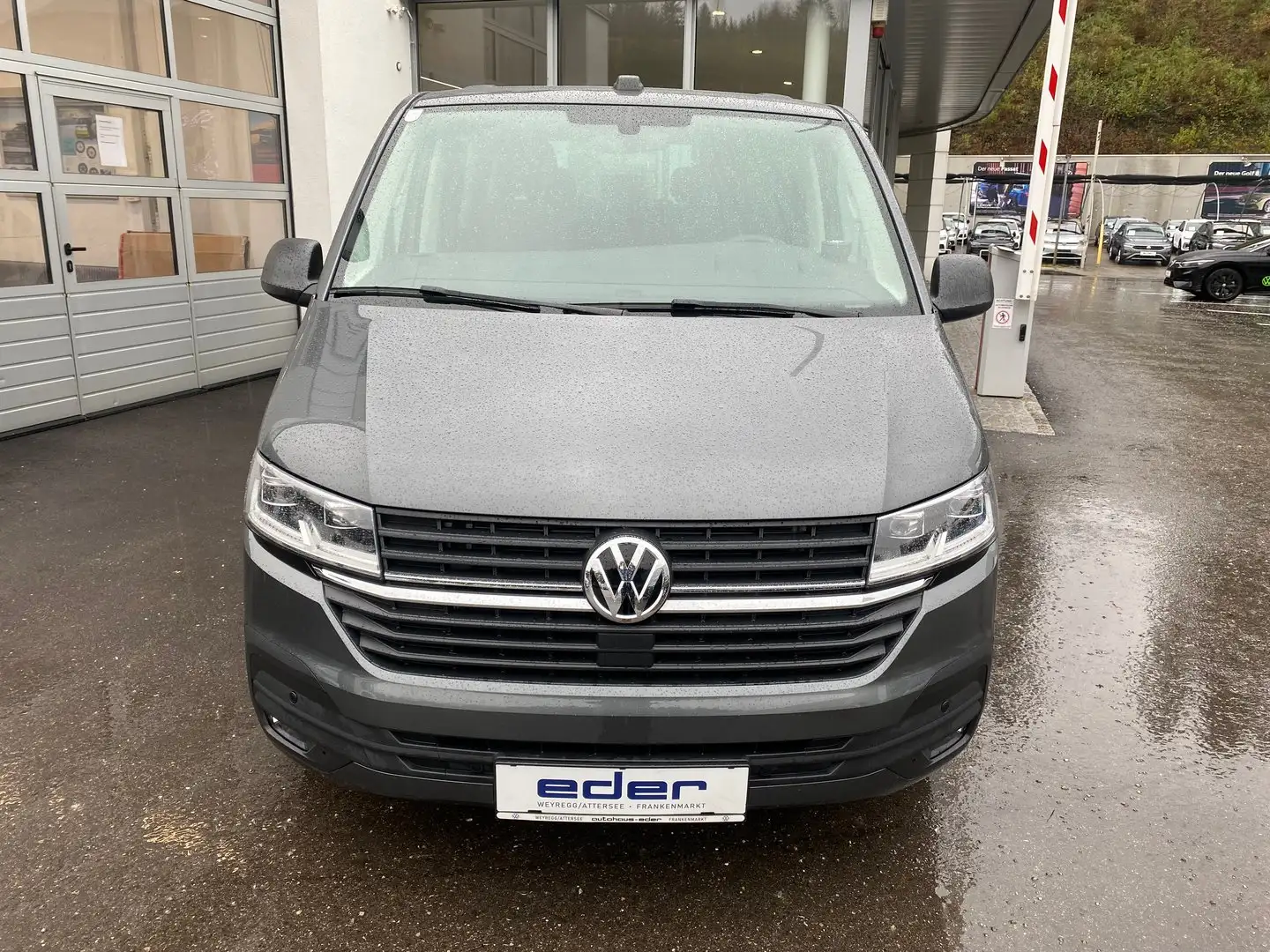 Volkswagen T6.1 Multivan VW T6.1 Multivan Trendline TDI Gris - 2