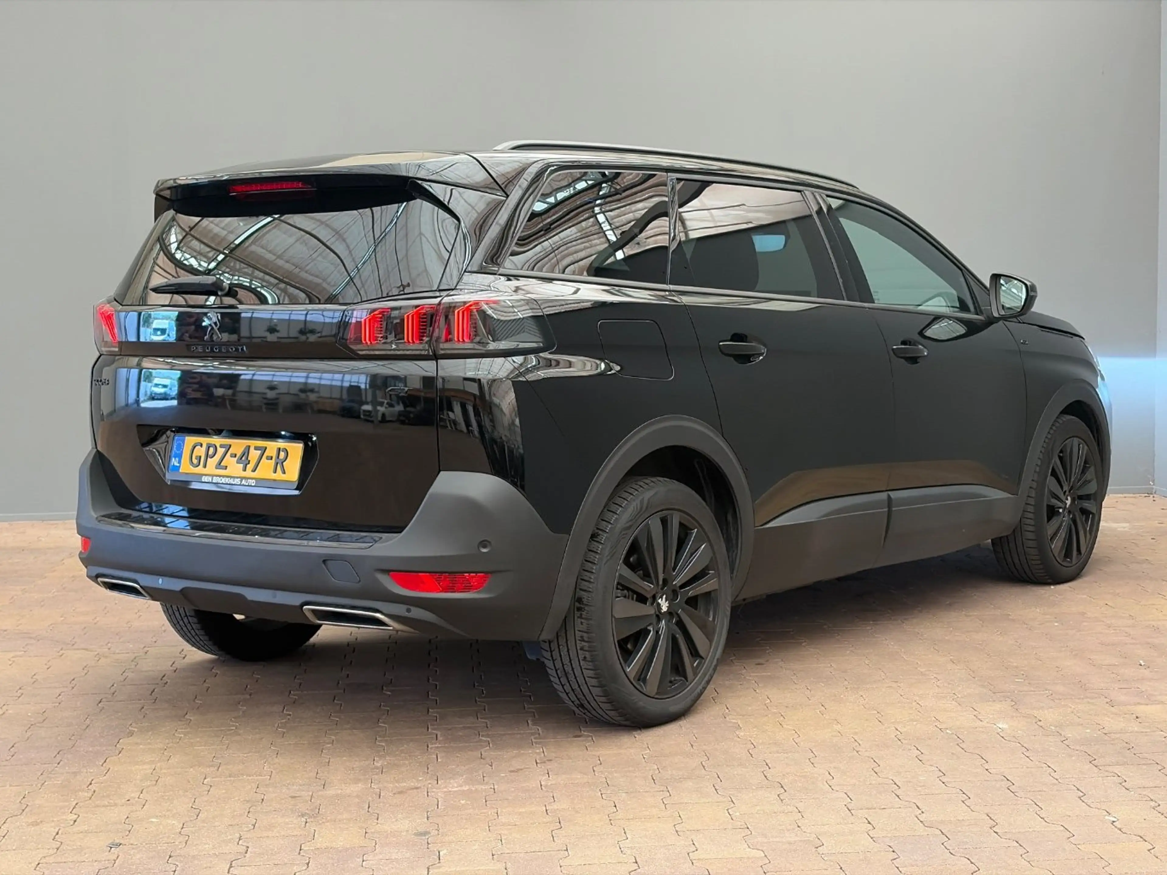 Peugeot 5008 1.2 Hybrid 136 GT Black Pack | Full Option | 7-Zit — photo 5