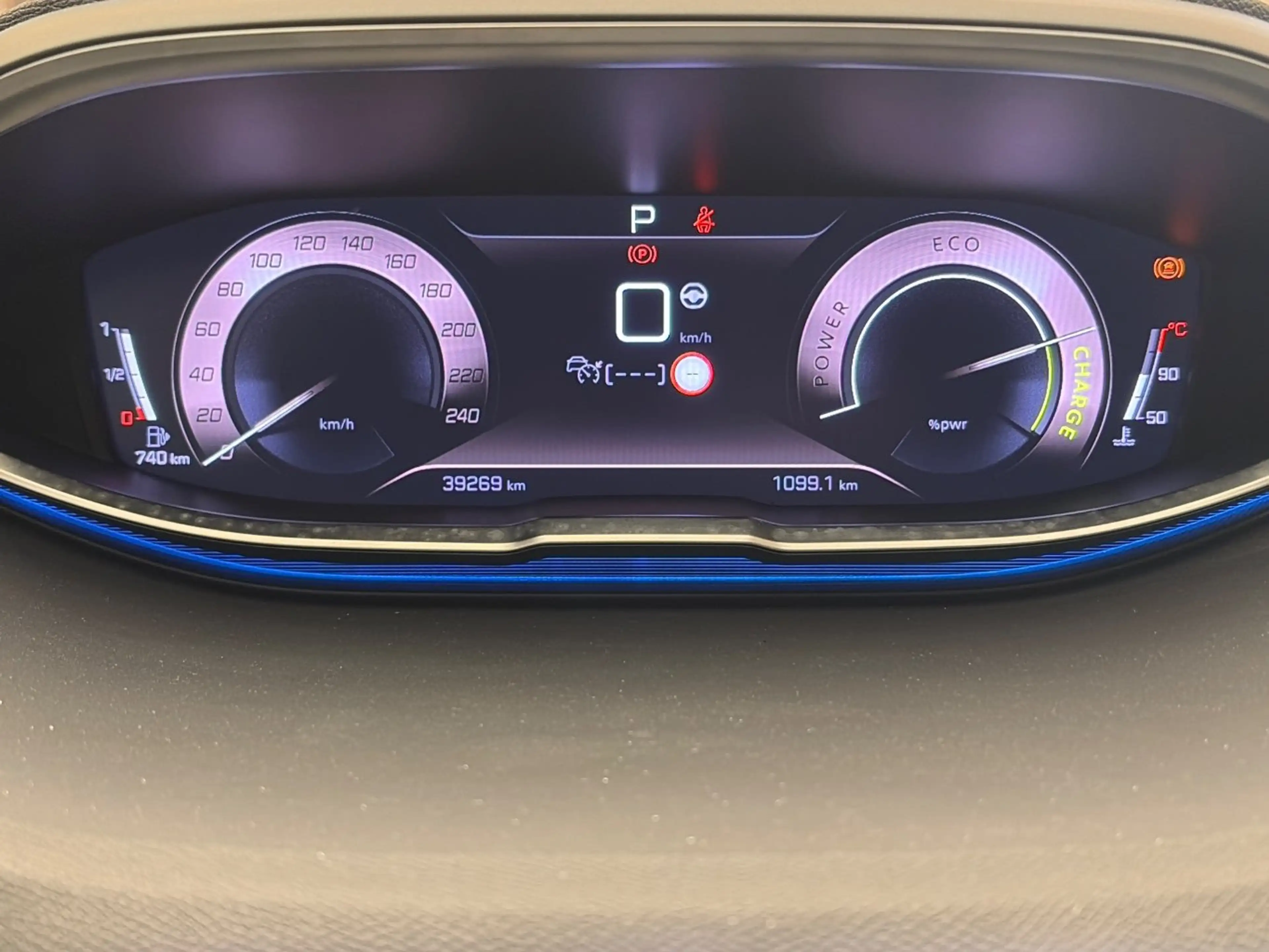Peugeot 5008 1.2 Hybrid 136 GT Black Pack | Full Option | 7-Zit — photo 3