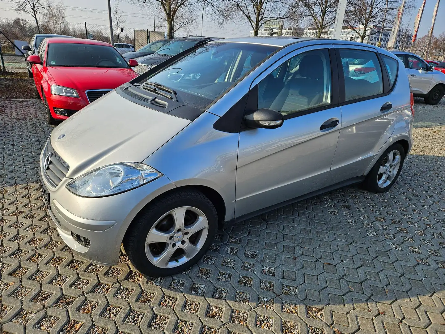 Mercedes-Benz A 200 /Automatik/Klima Argent - 1