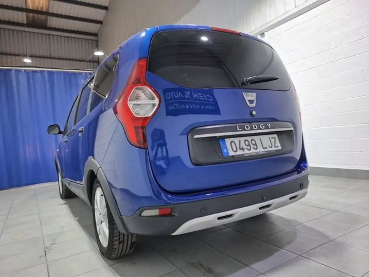 2020 Dacia Lodgy 1.5 dCI Stepway Comfort Blue 7pl. 85kW, photograph 3