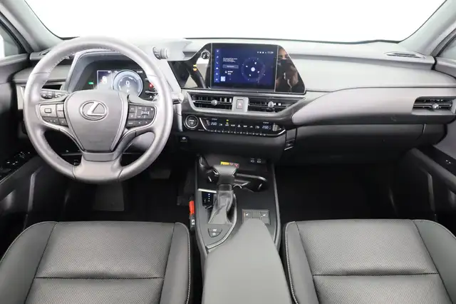 Lexus Ux view 5