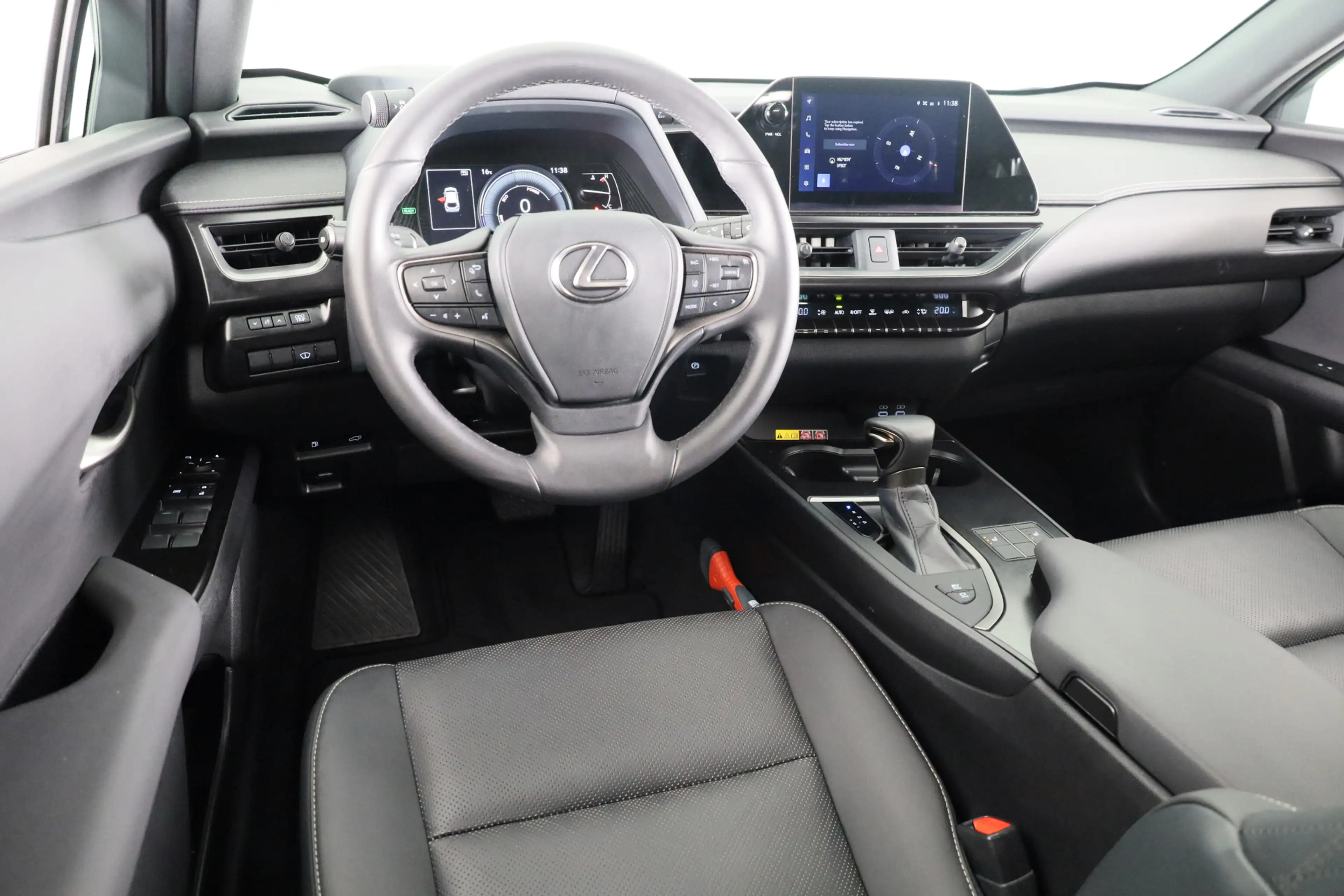 Lexus UX 250h Luxury Line *DEMO* | Head up Display | Stoelverwar — photo 6