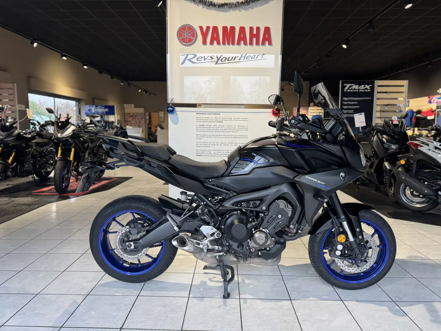 Yamaha MT-09 Noir - 1