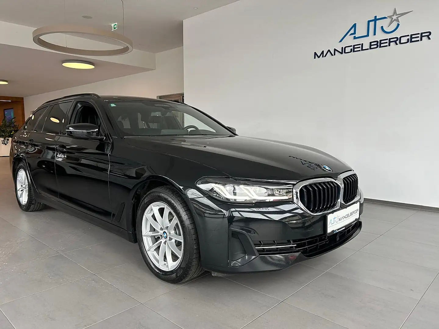 BMW 520 d 48 V Touring Aut., Sitzlüftung, Komfortzugang... Schwarz - 1
