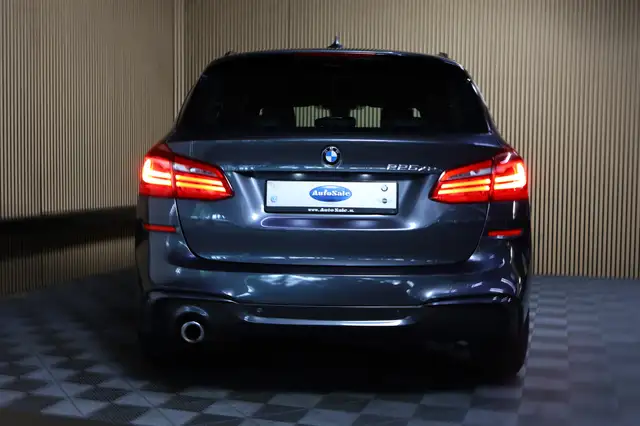BMW 2 Series view 6