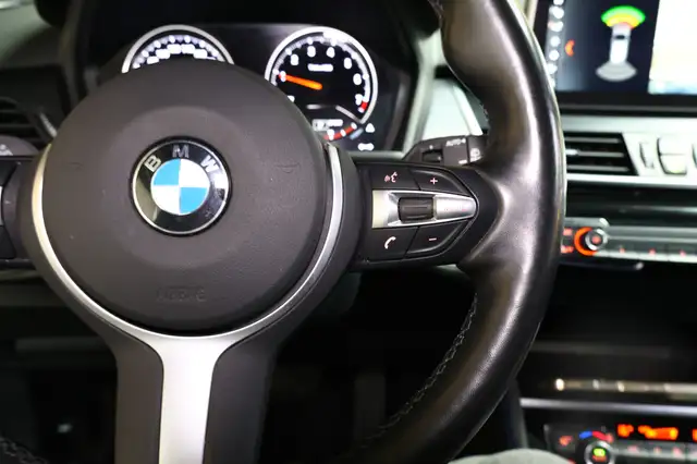 BMW 2 Series view 13