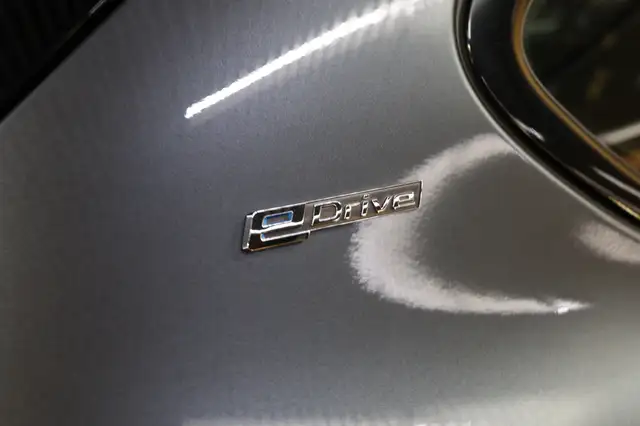 BMW 2 Series view 10