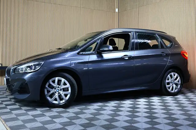 BMW 2 Series view 8