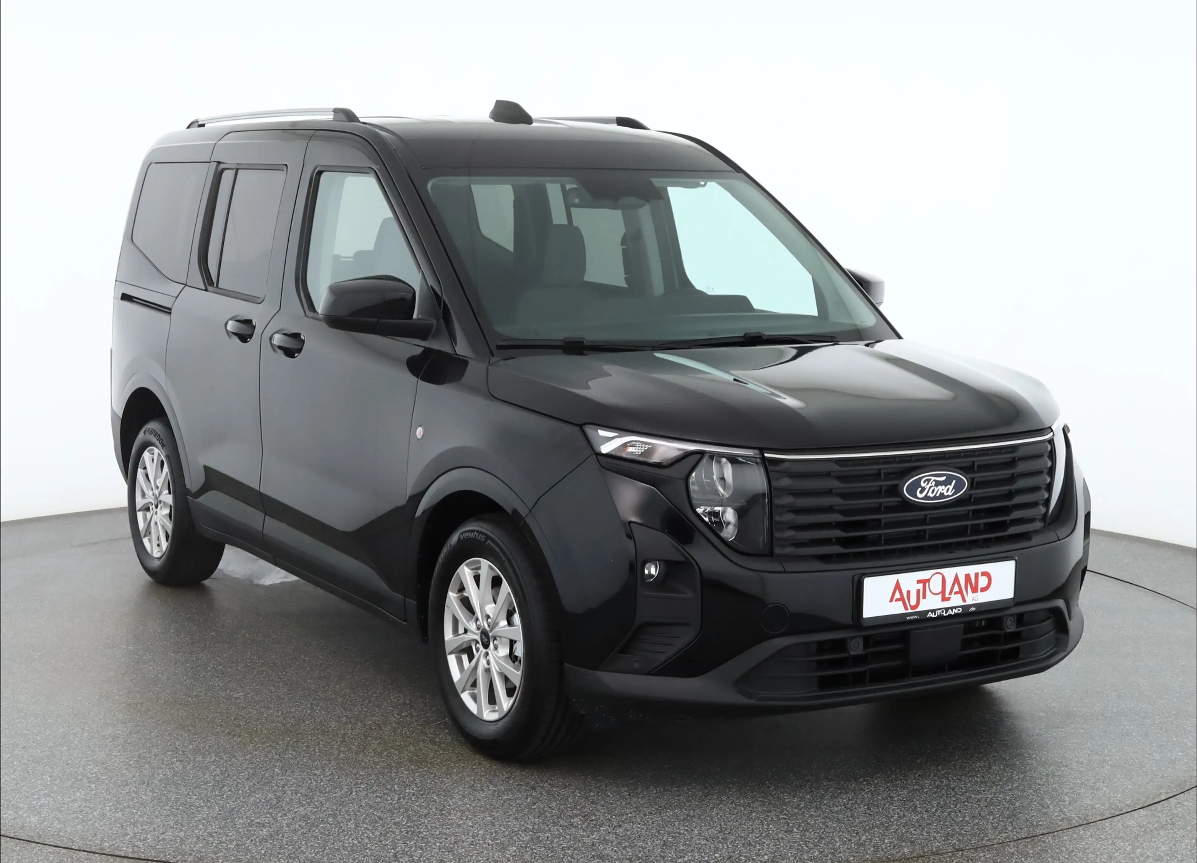Ford Tourneo Courier Titanium 1.0 EB Aut. Kamera SItzhe — photo 7