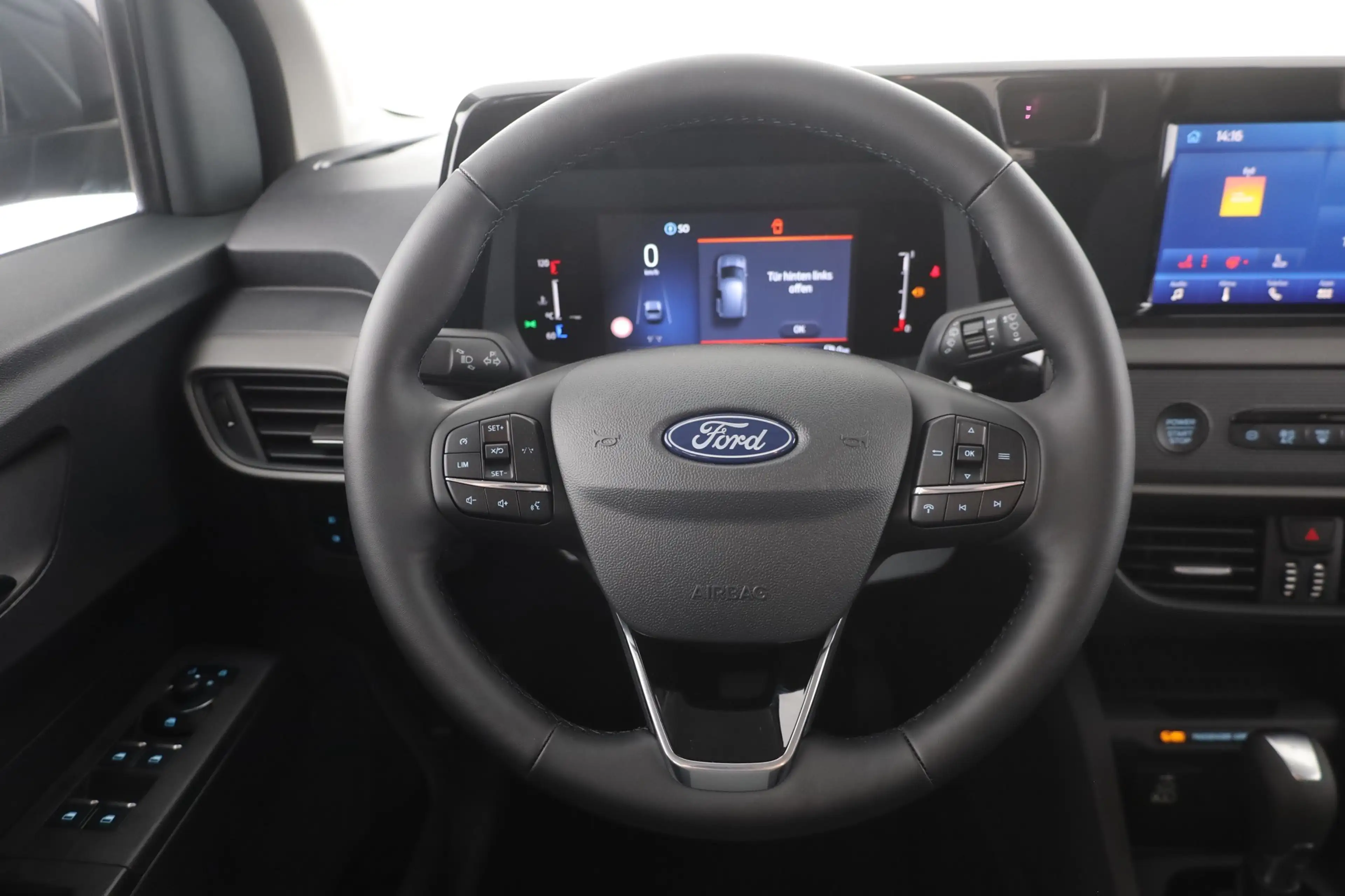 Ford Tourneo Courier Titanium 1.0 EB Aut. Kamera SItzhe — photo 15