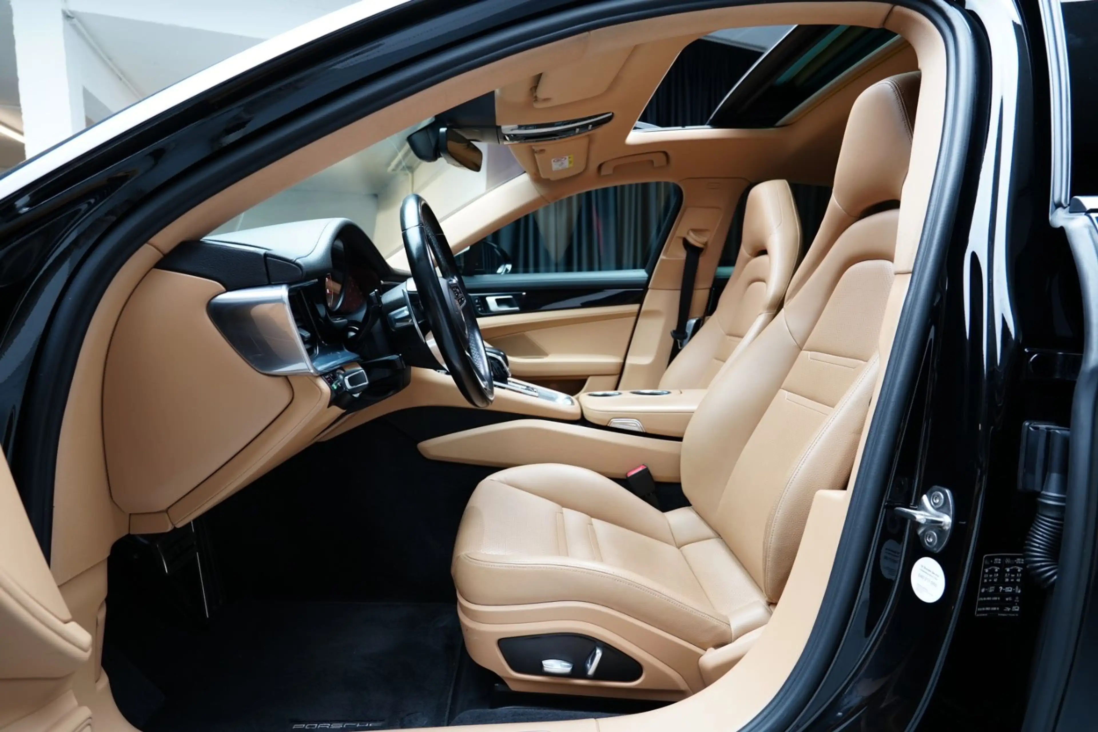 Porsche Panamera 4 E-Hybrid PDLS+*Pano*360°*SoftClose — photo 12