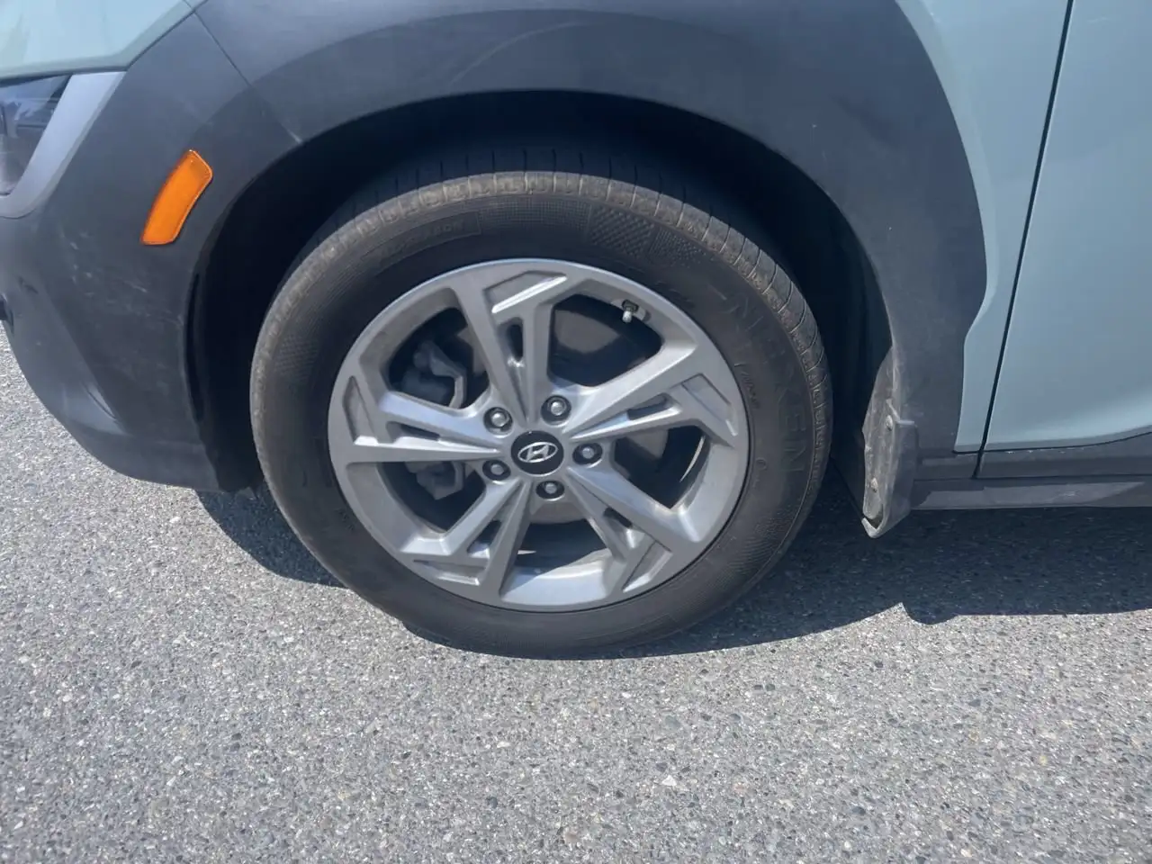 Hyundai KONA снимка Hyundai KONA