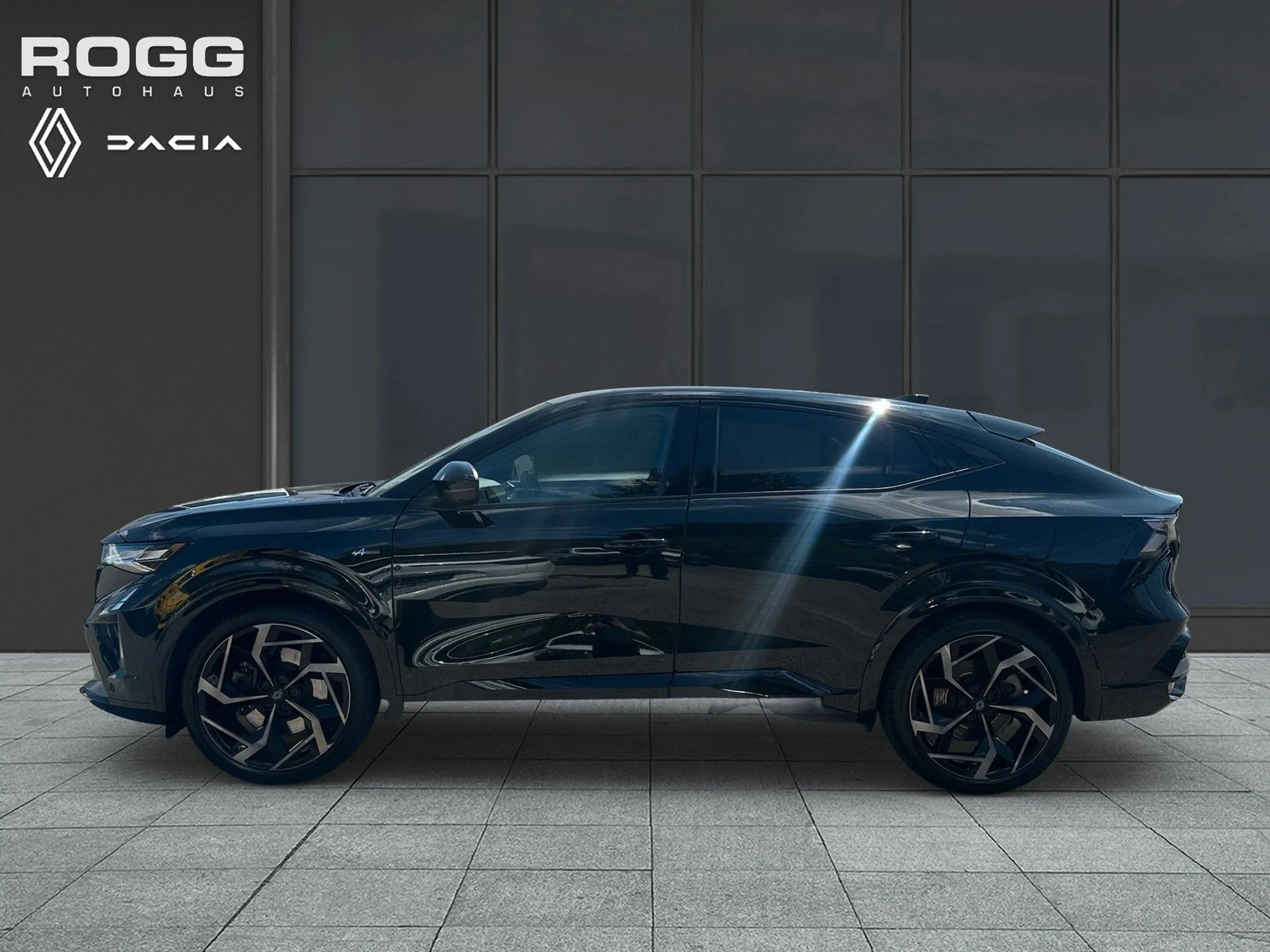 Renault Rafale 300 Plug-in Hybrid 4x4 Atelier Alpine — photo 3