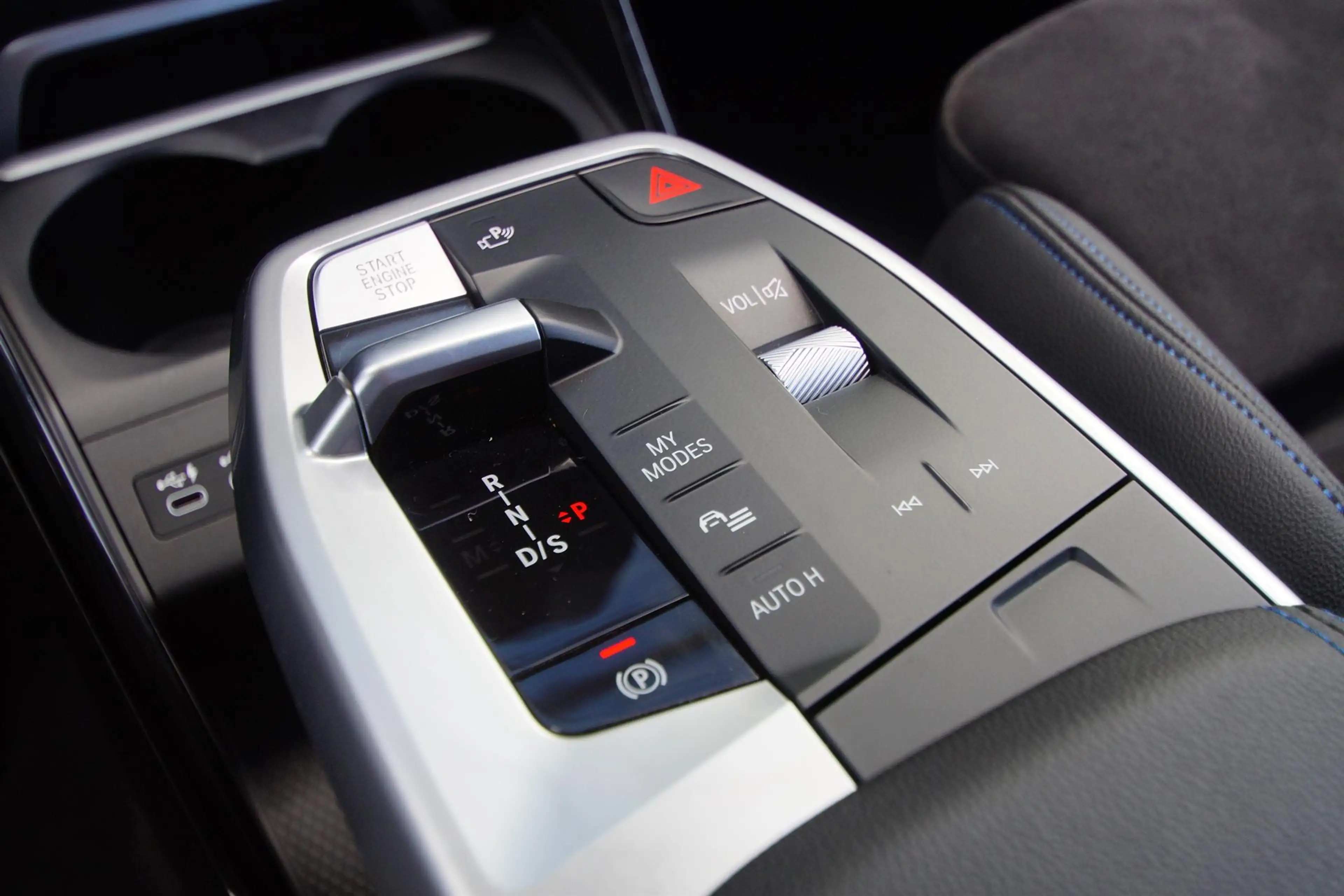 BMW 225 Active Tourer 225e xDrive | M-Sport | PDC | LED | — photo 19
