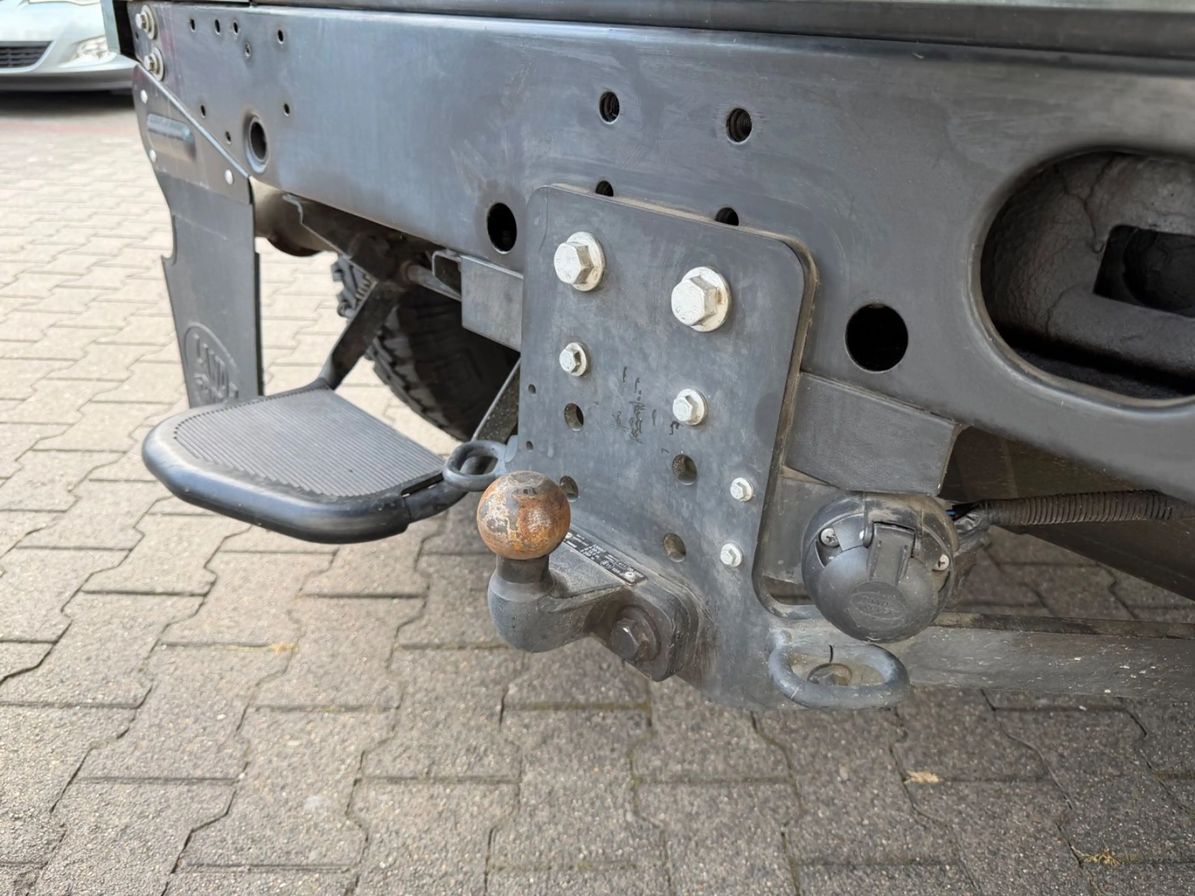 Land Rover Defender 90 E Station Wagon Deutsches FZG Klima — photo 11