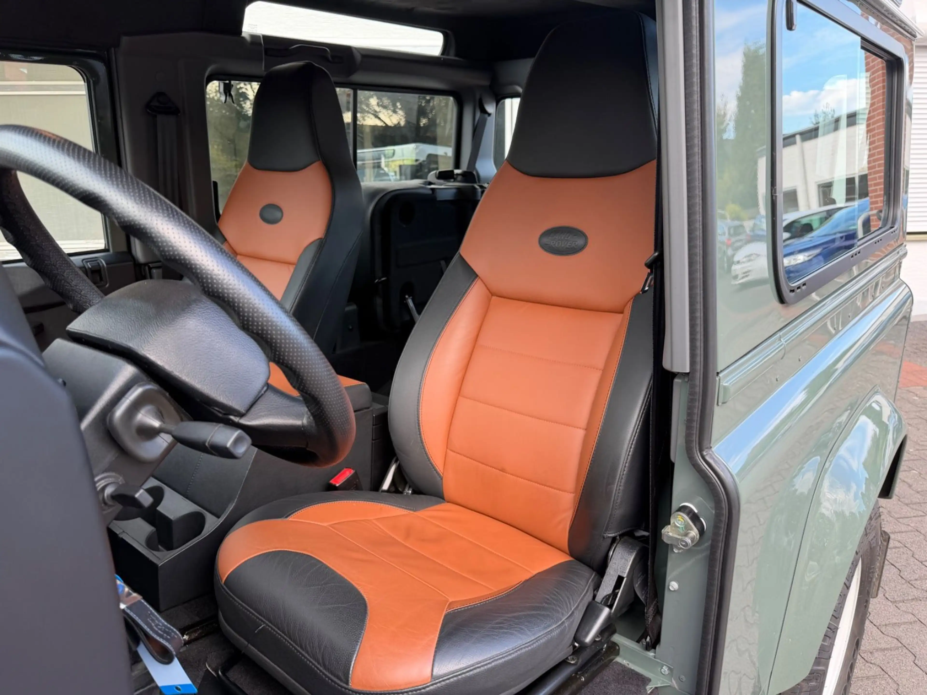 Land Rover Defender 90 E Station Wagon Deutsches FZG Klima — photo 14