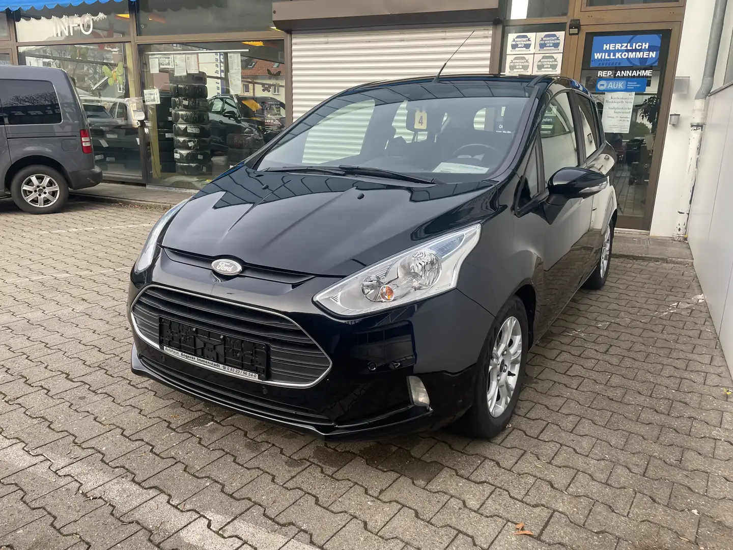 Ford B-Max 1.0 Trend EcoBoost, 8fach bereift, Frontscheibenh. Noir - 2