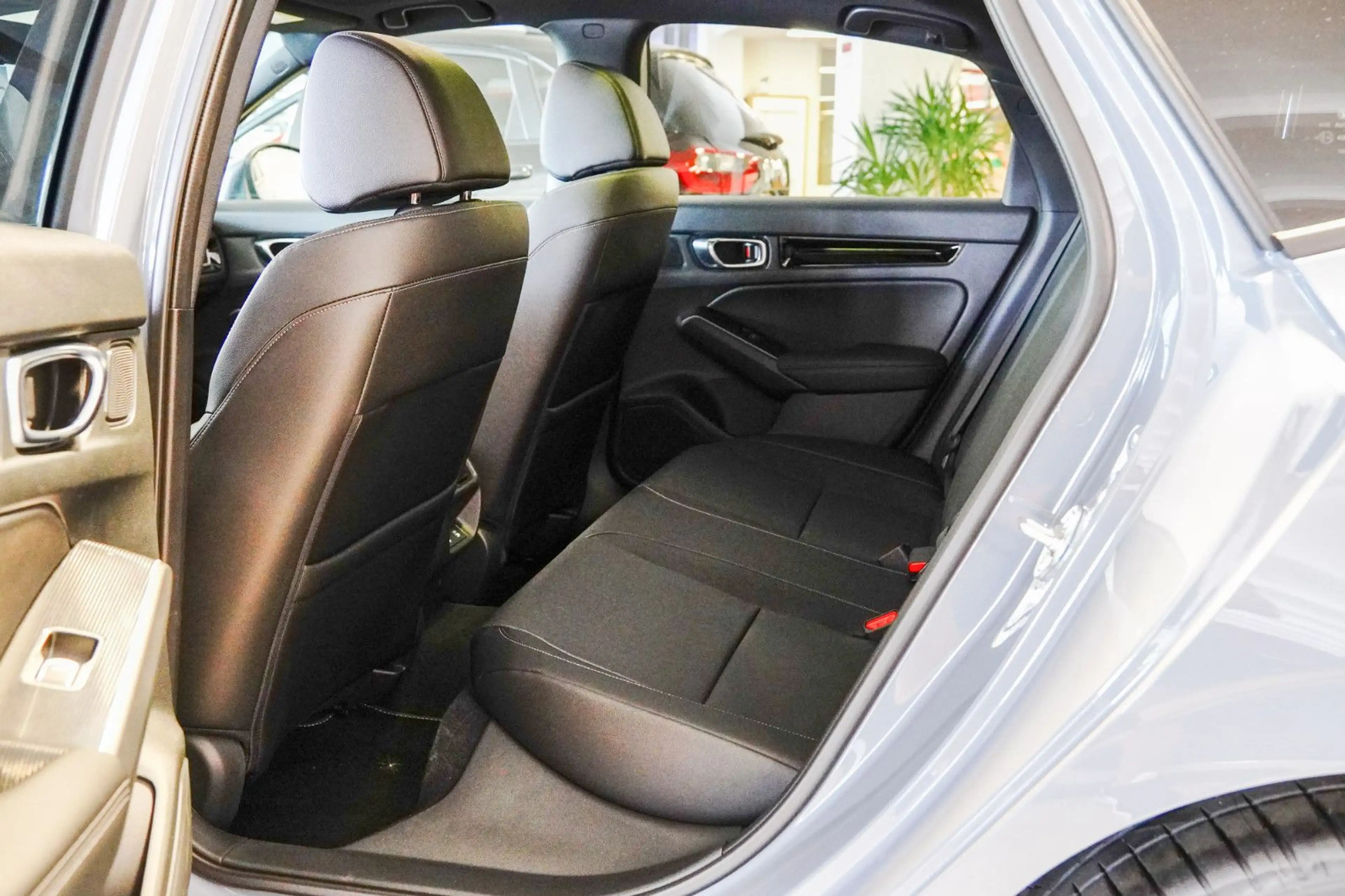 Honda Civic e:HEV 2.0 i-MMD Hybrid Advance — photo 9