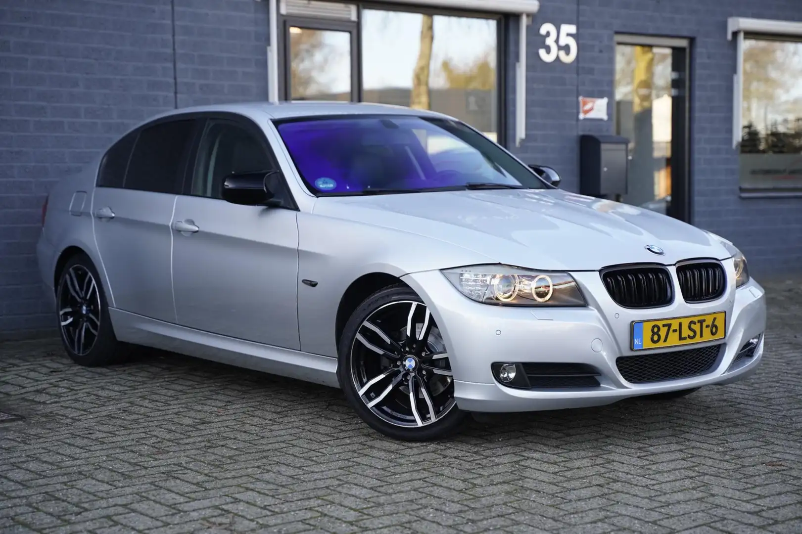 BMW 316 3-serie 316i Business Line Style, Carplay, Leder, Grijs - 2