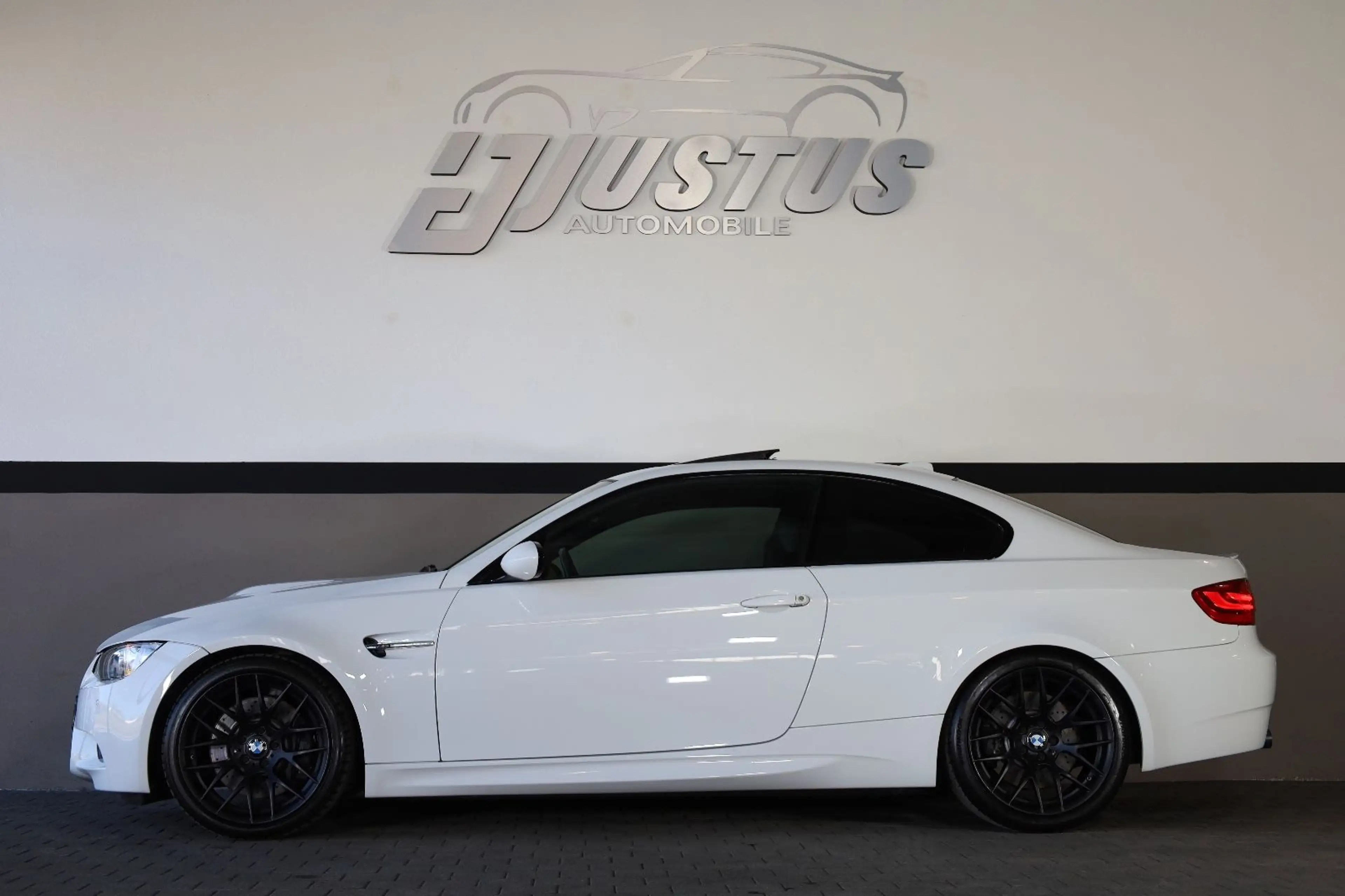 BMW M3 Coupé/M/KAMERA/PDC/XENON/SHZ/SBD/Tempomat/R19 — photo 3