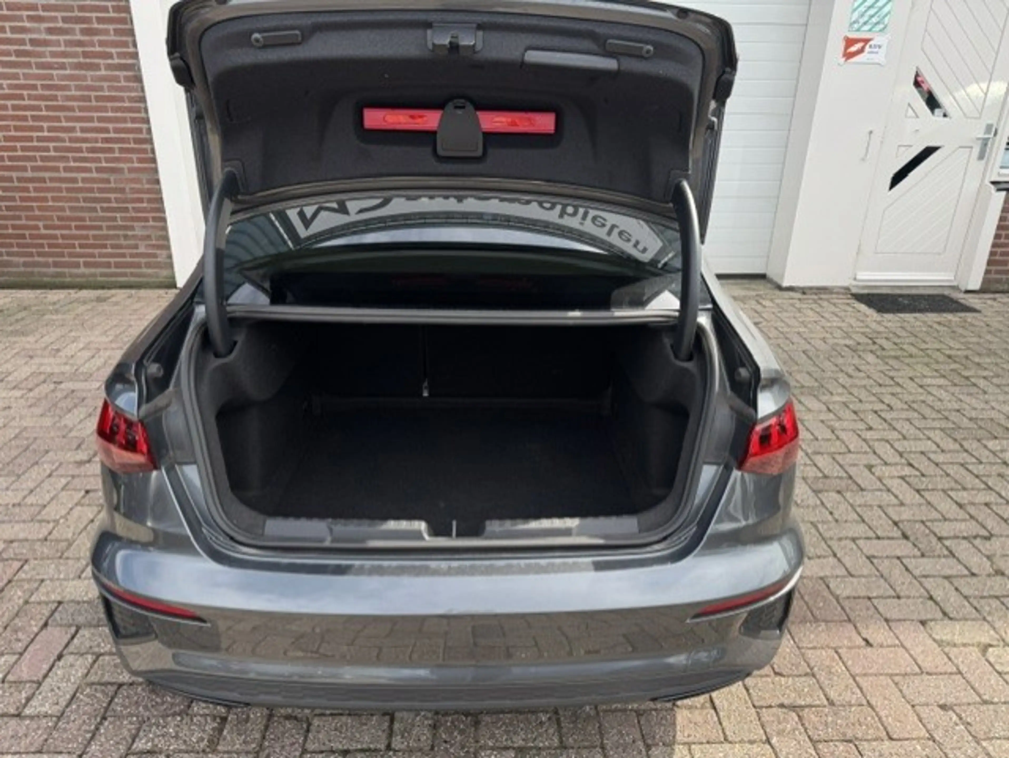 Audi A3 Limousine 30 TFSI S edition -Panorama-Virtual-Matr — photo 24