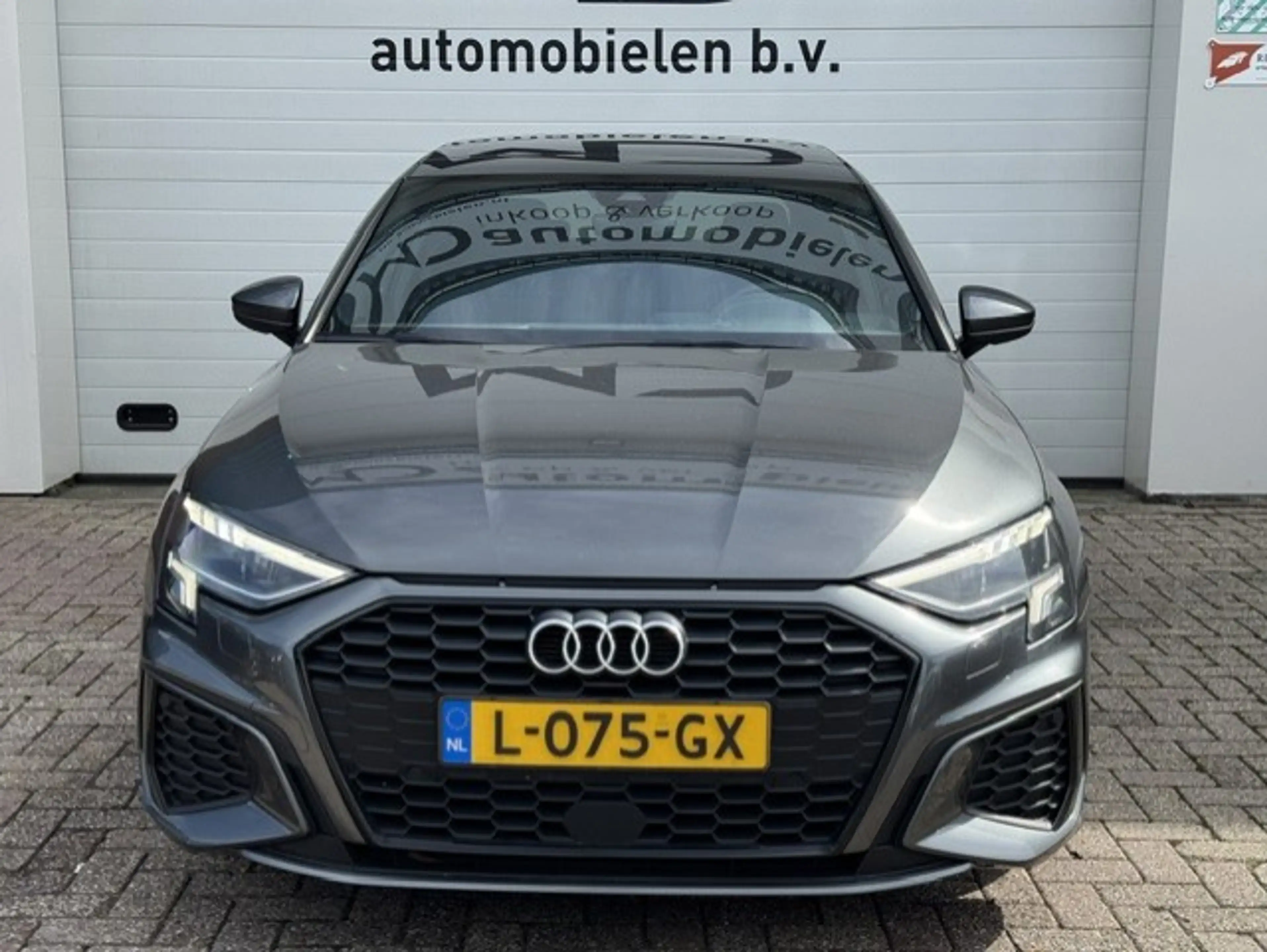 Audi A3 Limousine 30 TFSI S edition -Panorama-Virtual-Matr — photo 6