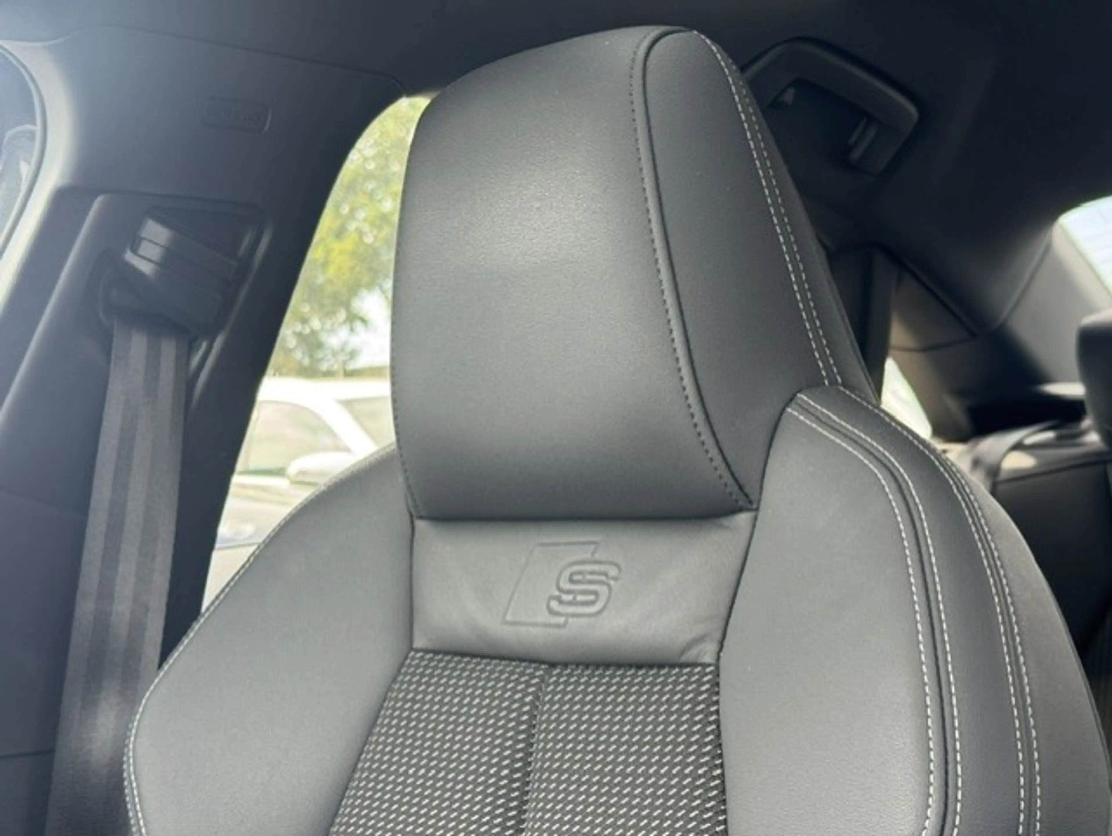 Audi A3 Limousine 30 TFSI S edition -Panorama-Virtual-Matr — photo 13