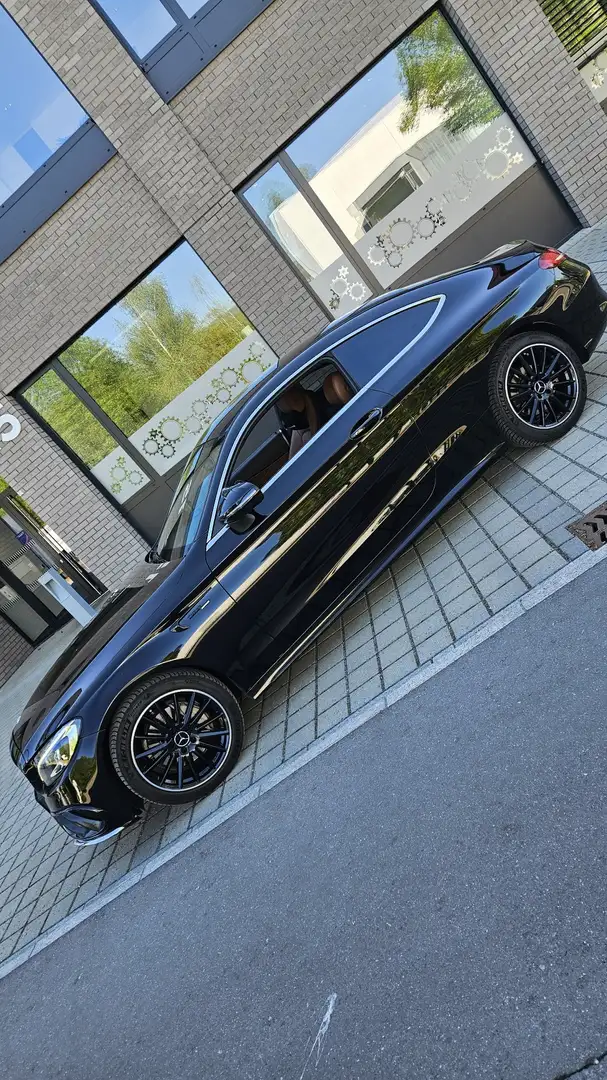 Mercedes-Benz 180 AMGLINE Schwarz - 2