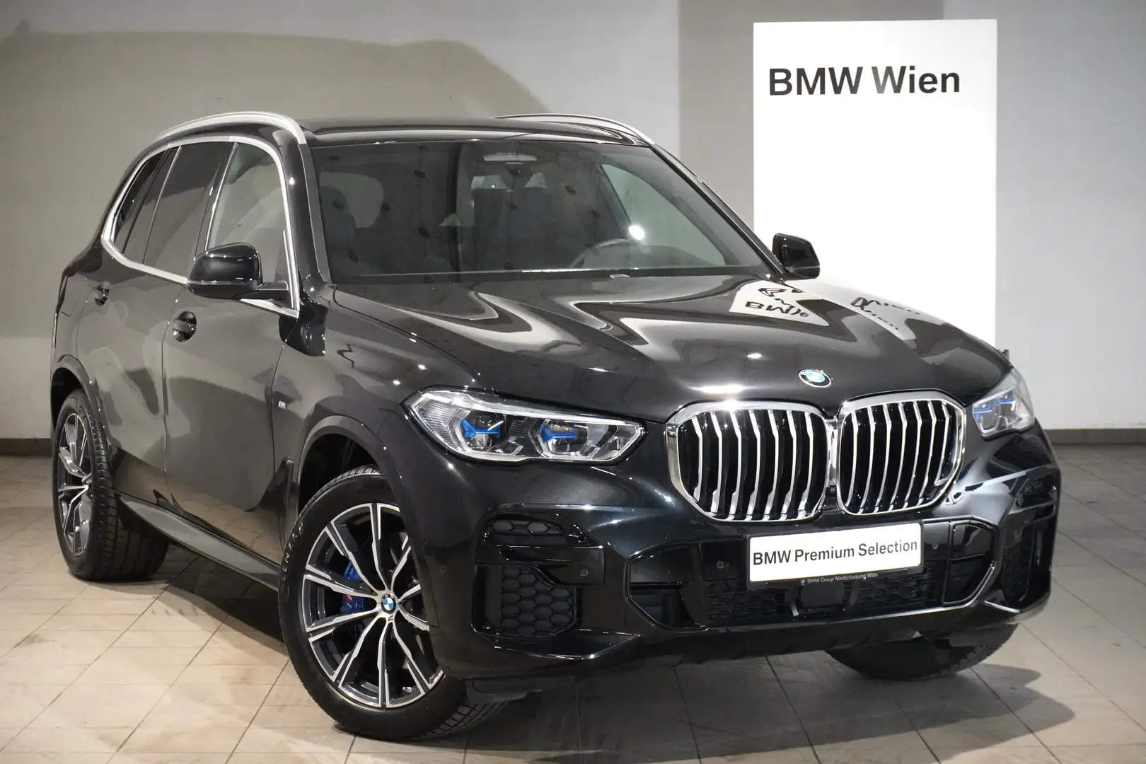 BMW X5 xDrive40i Schwarz - 1