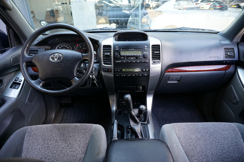 Toyota Land Cruiser 3.0 D-4D VX HR Blind Van *169.162KM NAP!* + TREKHA — photo 3