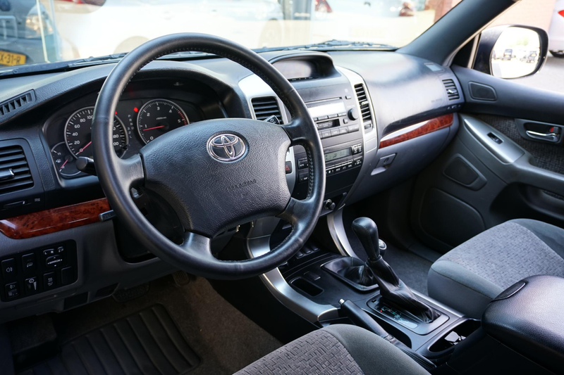 Toyota Land Cruiser 3.0 D-4D VX HR Blind Van *169.162KM NAP!* + TREKHA — photo 4