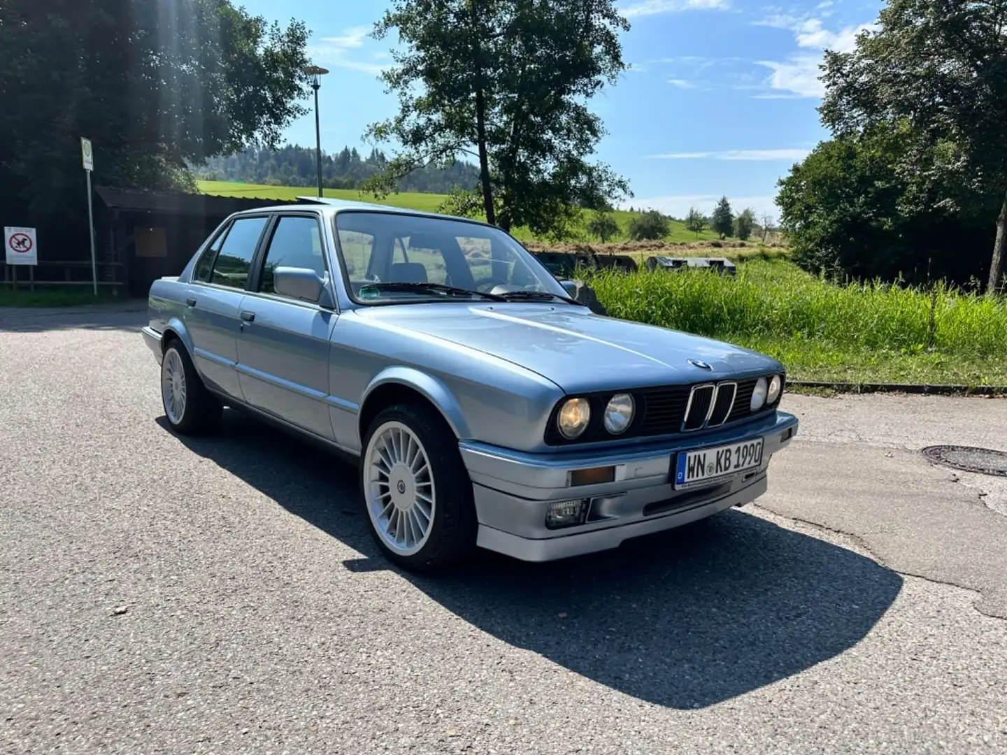 BMW 316 316i Серебристый - 1