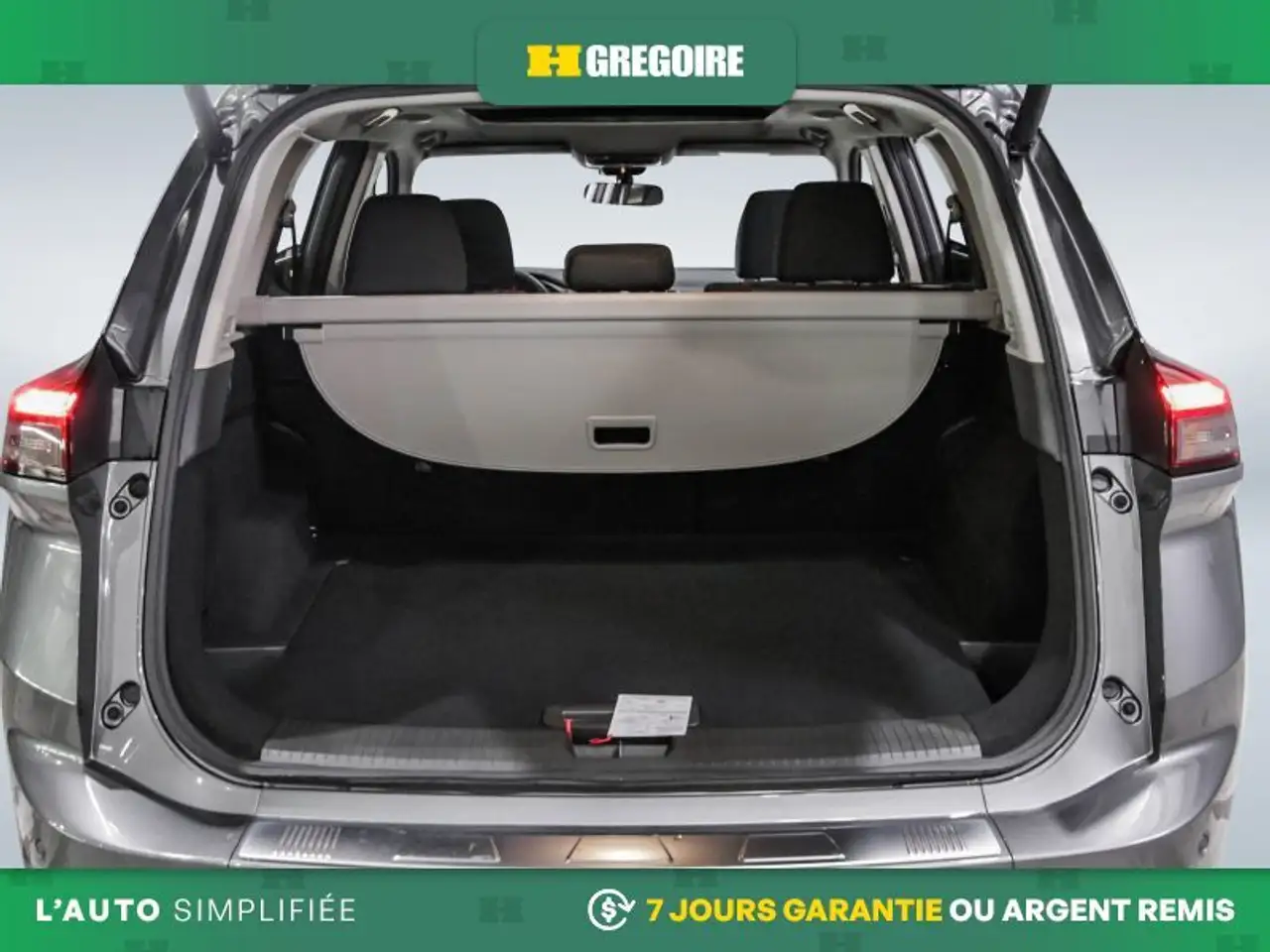 Nissan Rogue снимка Nissan Rogue